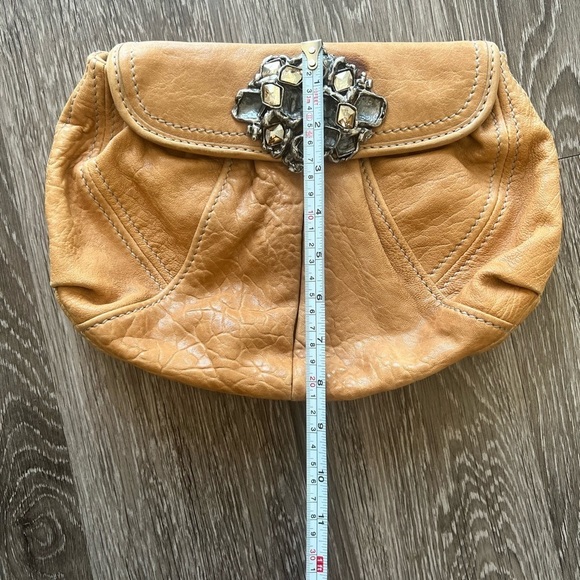 MIU MIU LEATHER CLUTCH WITH JEWEL. Beautiful 😍 - Picture 8 of 8